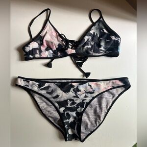 Lululemon swim suit bikini